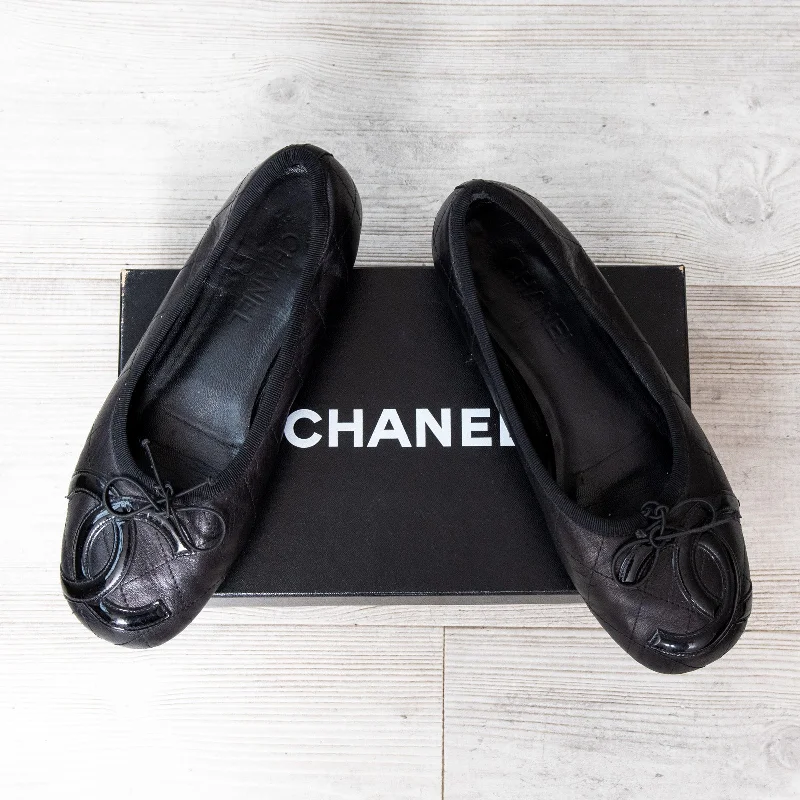 Chanel Black Leather Ballet Pumps