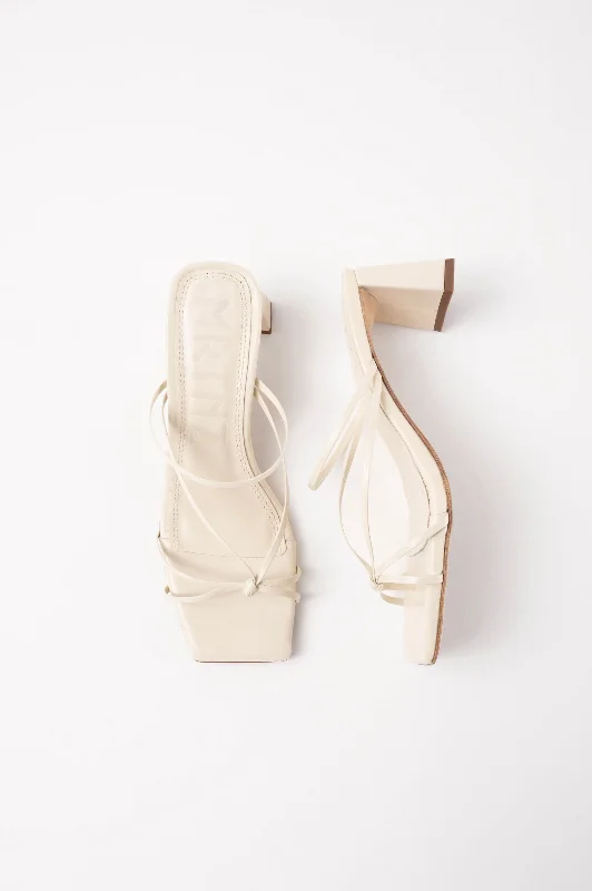 ARANDINA - White Leather Strappy Sandals