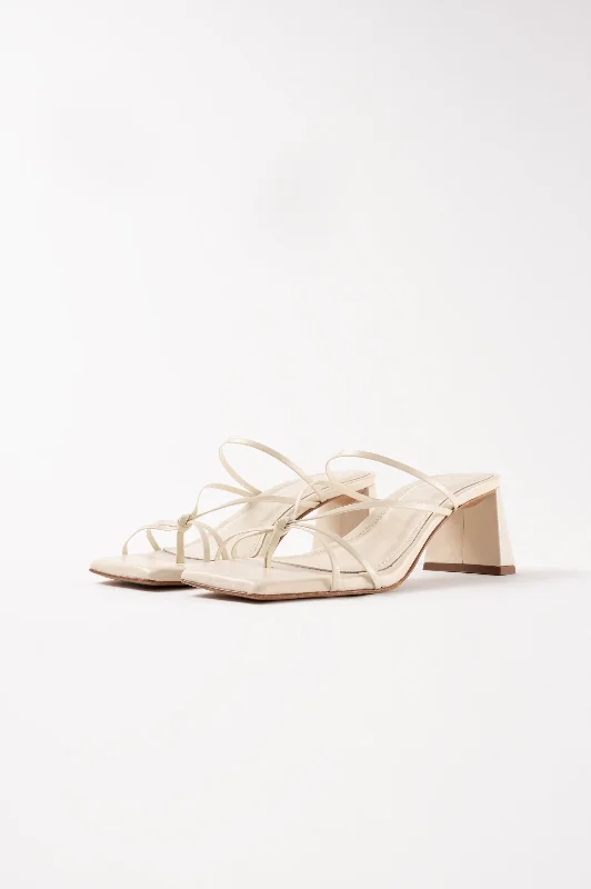 ARANDINA - White Leather Strappy Sandals