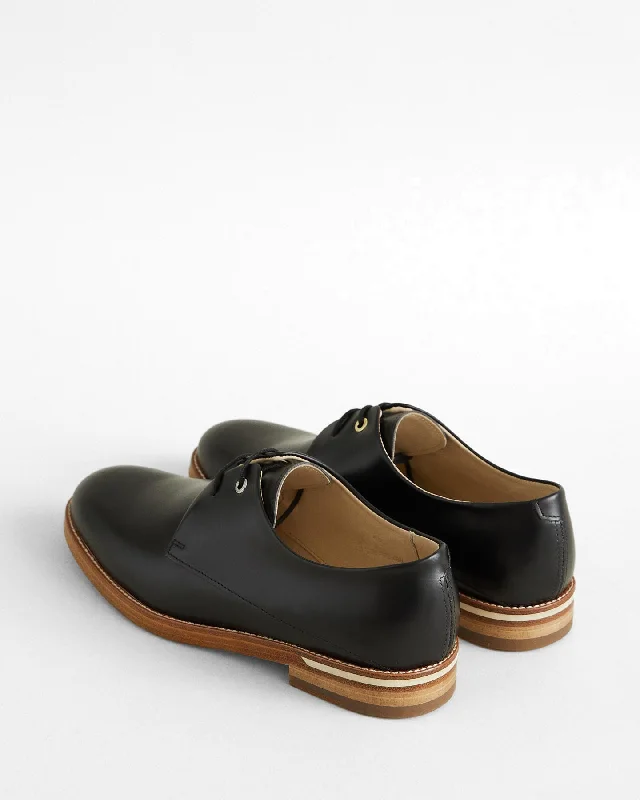 Pena Leather Derby Shoe