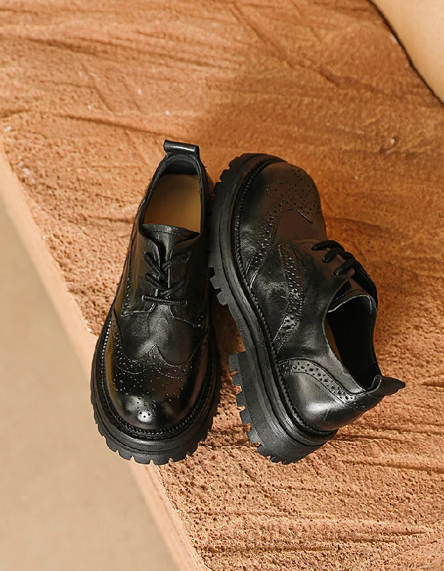 Brogue Style Wide Toe Box Oxford Shoes