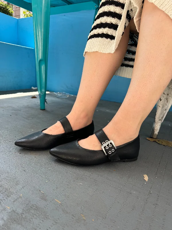 Spinning Around Flat in Black from BC Footwear